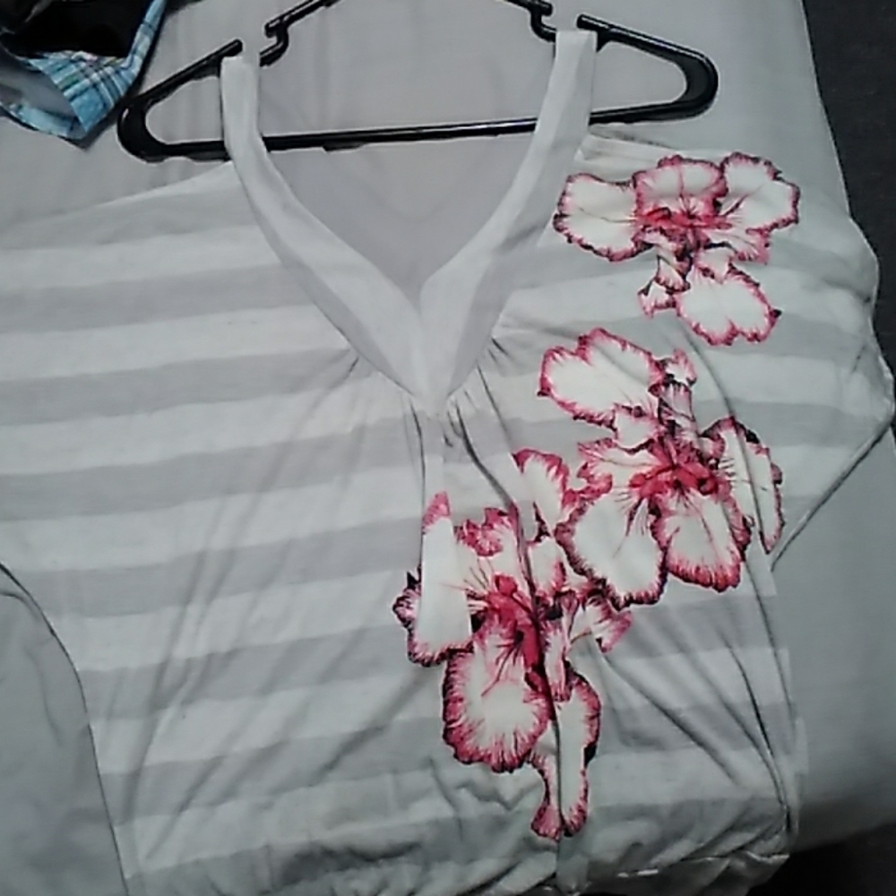 Shirt like new only wore once